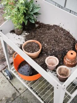 Demeter Potting Bench -Outdoor Garden Supply Store 8594007 0650 tif