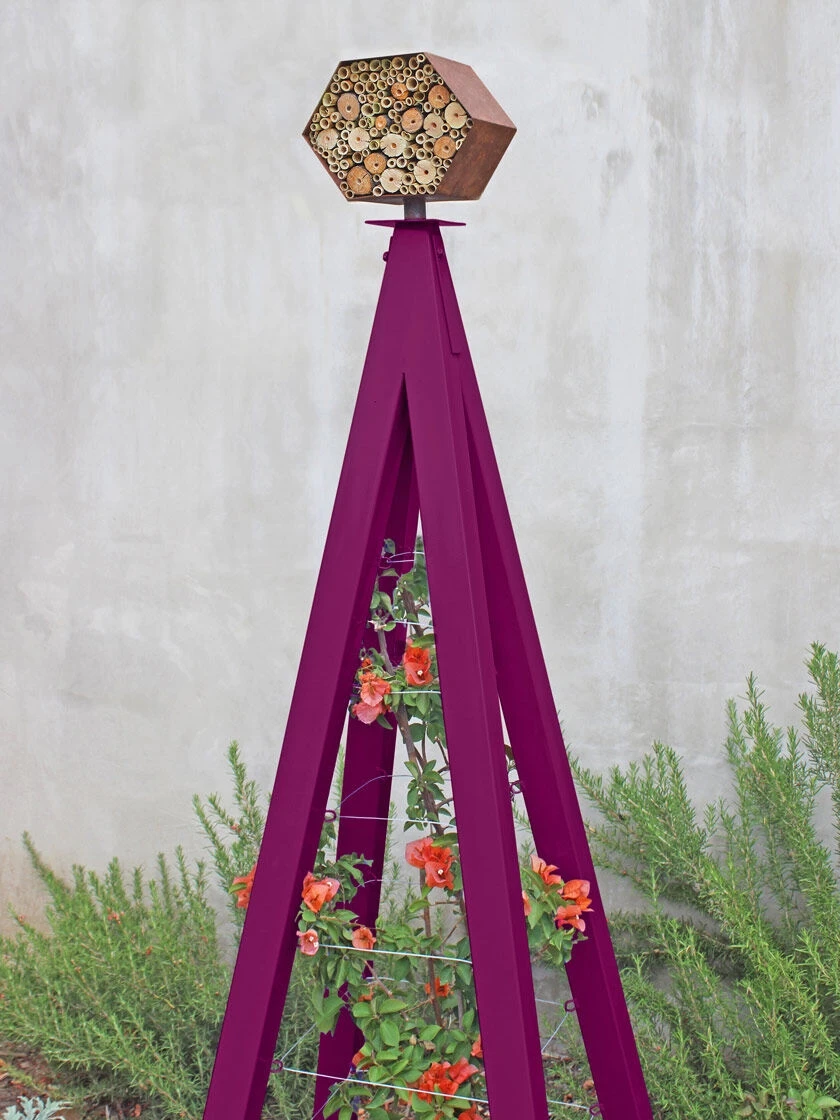 Bee Bungalow + Akoris Garden Tuteur Jr. 8 Bee Bungalow + Akoris Garden Tuteur Jr. - Image 8